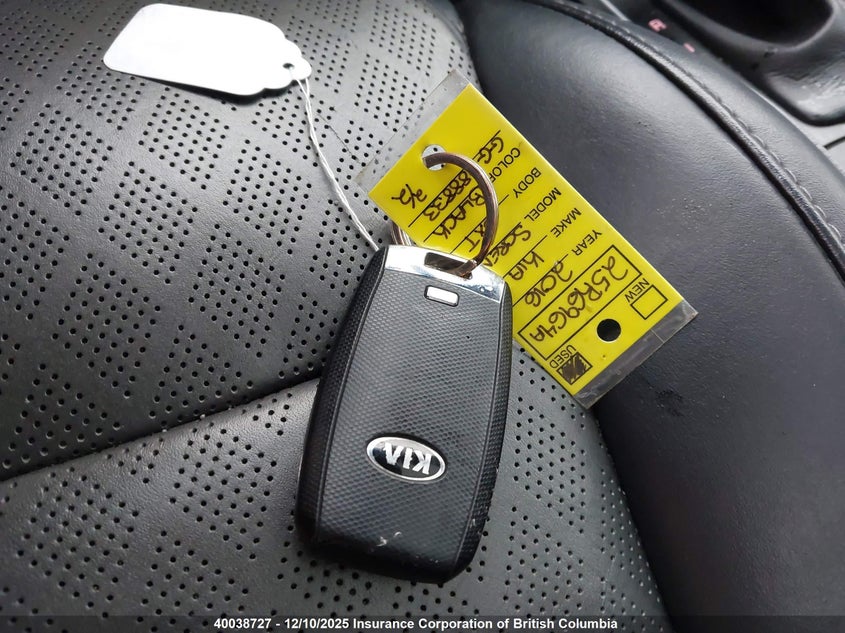 5XYPKDA53GG088833 2016 KIA SORENTO photo no. 11