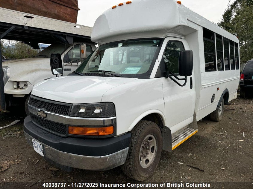 1GB3G2BG8D1165071 2013 CHEVROLET EXPRESS photo no. 2