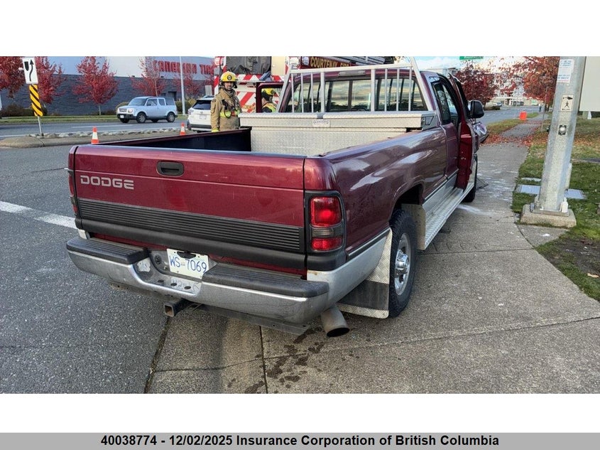 3B7KC23C5SM106915 1995 DODGE RAM photo no. 4