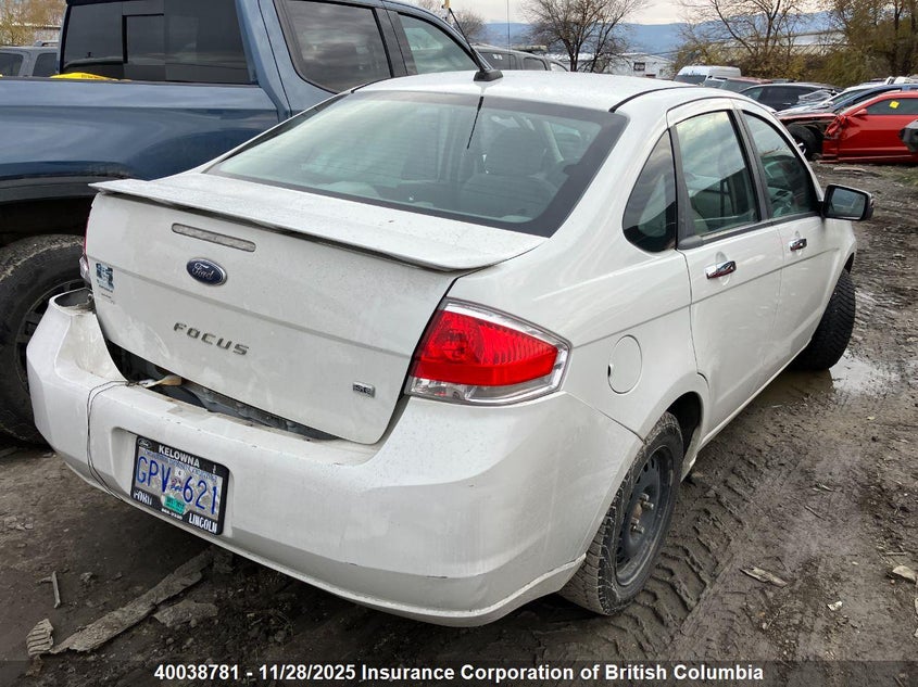 1FAHP3FN8BW198772 2011 FORD FOCUS photo no. 4