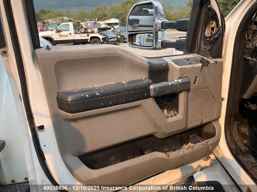 1FDUF5GT4HED95842 2017 FORD F550 photo no. 14