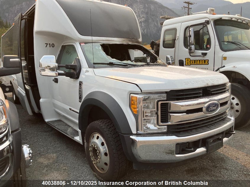1FDUF5GT4HED95842 2017 FORD F550 photo no. 6