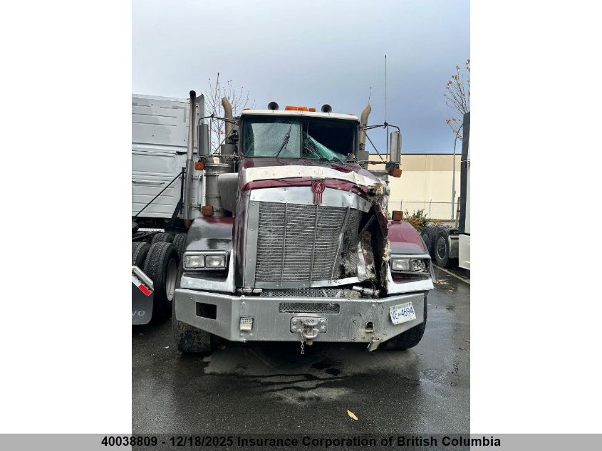 2005 Kenworth Construction T800 VIN: 1NKDLB0X05R983121 Lot: 40038809