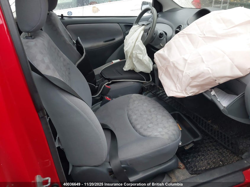 JTDAT1231Y5011029 2000 TOYOTA ECHO photo no. 5