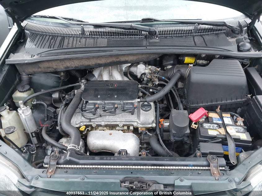 1999 Toyota Sienna Ce VIN: 4T3ZF19C2XU162100 Lot: 40037553