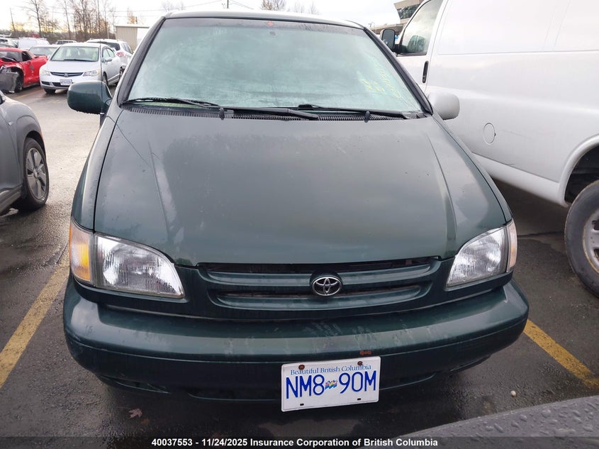 1999 Toyota Sienna Ce VIN: 4T3ZF19C2XU162100 Lot: 40037553