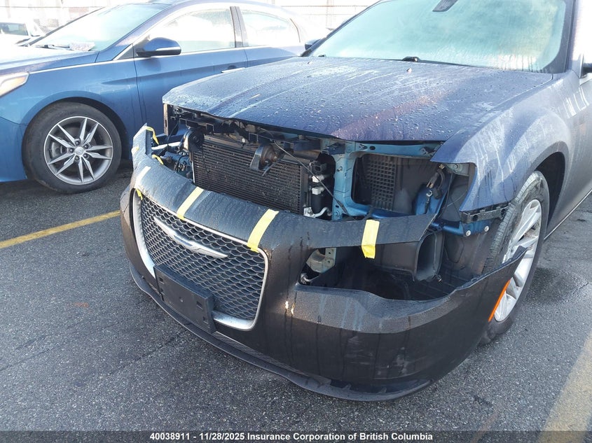 2017 Chrysler 300 VIN: 2C3CCAAGXHH653274 Lot: 40038911