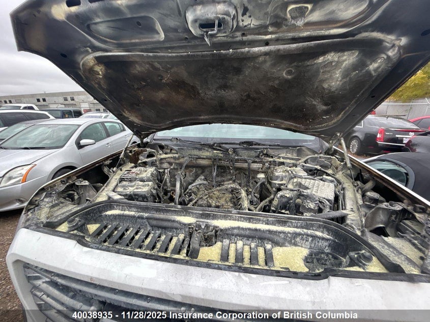 1GTP9EELXKZ256410 2019 GMC SIERRA photo no. 9
