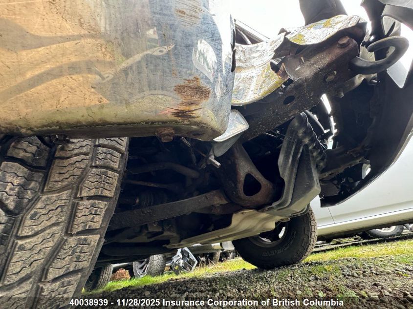 2000 Chevrolet Silverado K1500 VIN: 1GCEK19T8YZ167829 Lot: 40038939