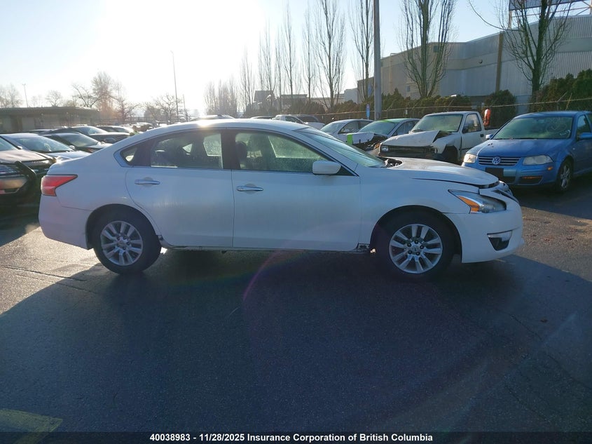 2015 Nissan Altima 2.5/S/Sv/Sl VIN: 1N4AL3AP4FN374122 Lot: 40038983