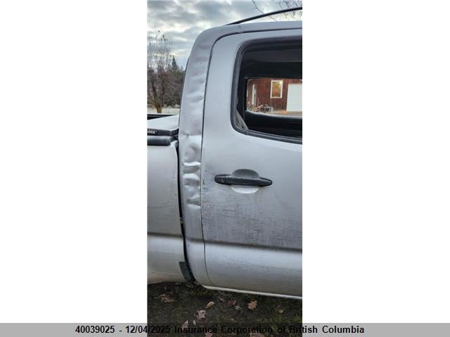 5TEMU52N48Z558893 2008 TOYOTA TACOMA photo no. 11