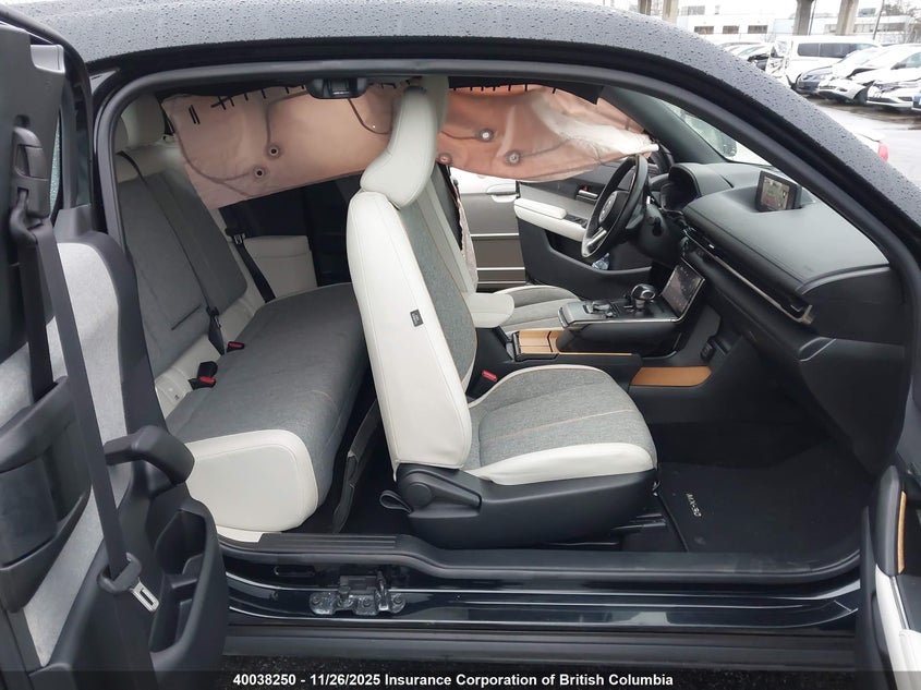 2022 Mazda Mx-30 Premium Plus VIN: JM1DRADB1N0100463 Lot: 40038250