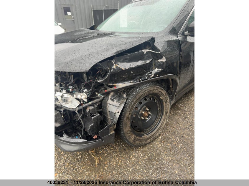 2015 Nissan Rogue VIN: 5N1AT2MV2FC881221 Lot: 40039231