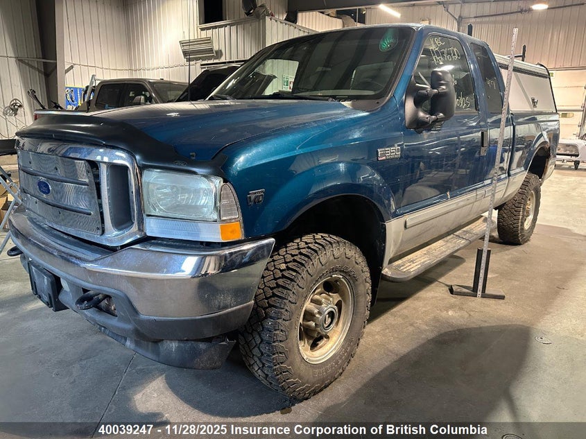 1FTSX31S82EC56026 2002 FORD F350 photo no. 2