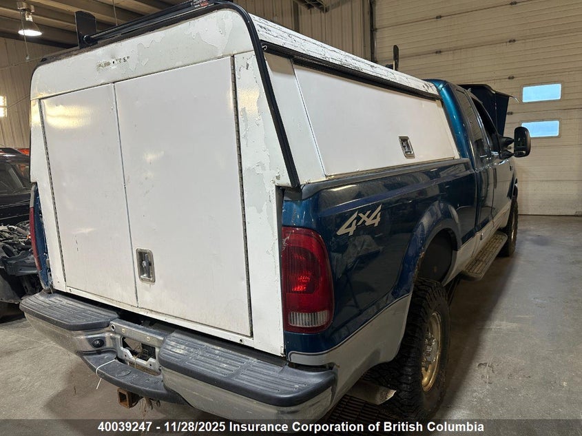 1FTSX31S82EC56026 2002 FORD F350 photo no. 4