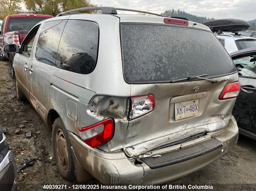 4T3ZF13C12U439109 2002 TOYOTA SIENNA photo no. 3
