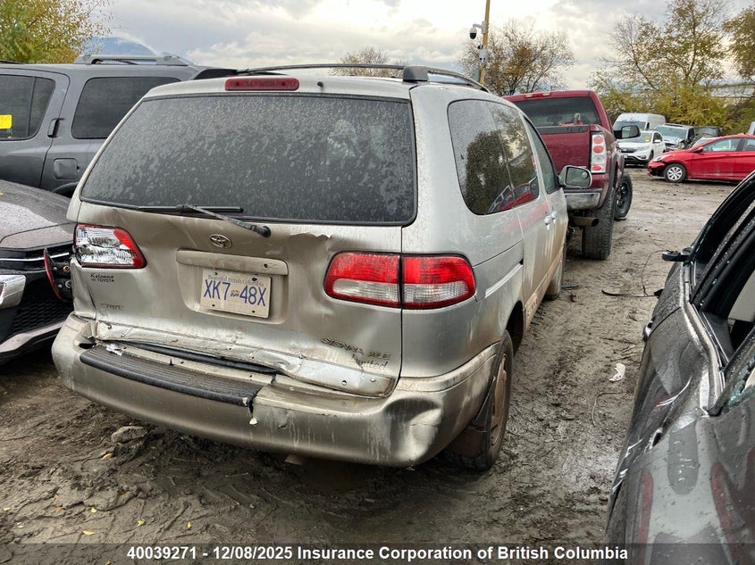 4T3ZF13C12U439109 2002 TOYOTA SIENNA photo no. 4