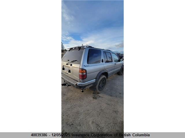 JN8AR05Y6WW251138 1998 NISSAN PATHFINDER photo no. 3