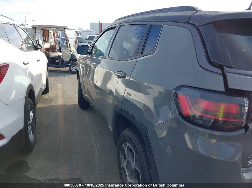 3C4NJDDB1NT147167 2022 JEEP COMPASS photo no. 3