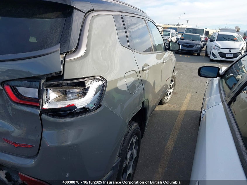 3C4NJDDB1NT147167 2022 JEEP COMPASS photo no. 4