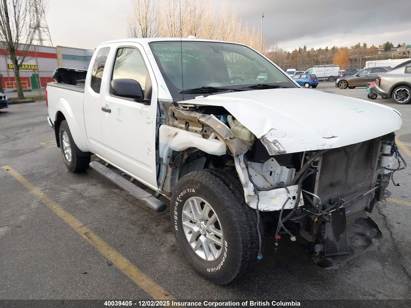 NISSAN FRONTIER SV/PRO-4X