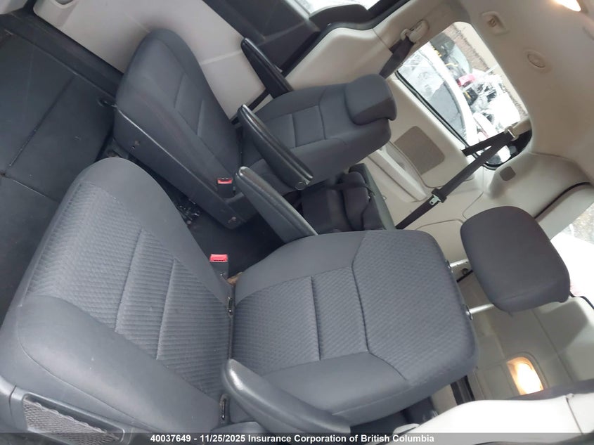 2D4RN4DE7AR220624 2010 DODGE CARAVAN photo no. 8