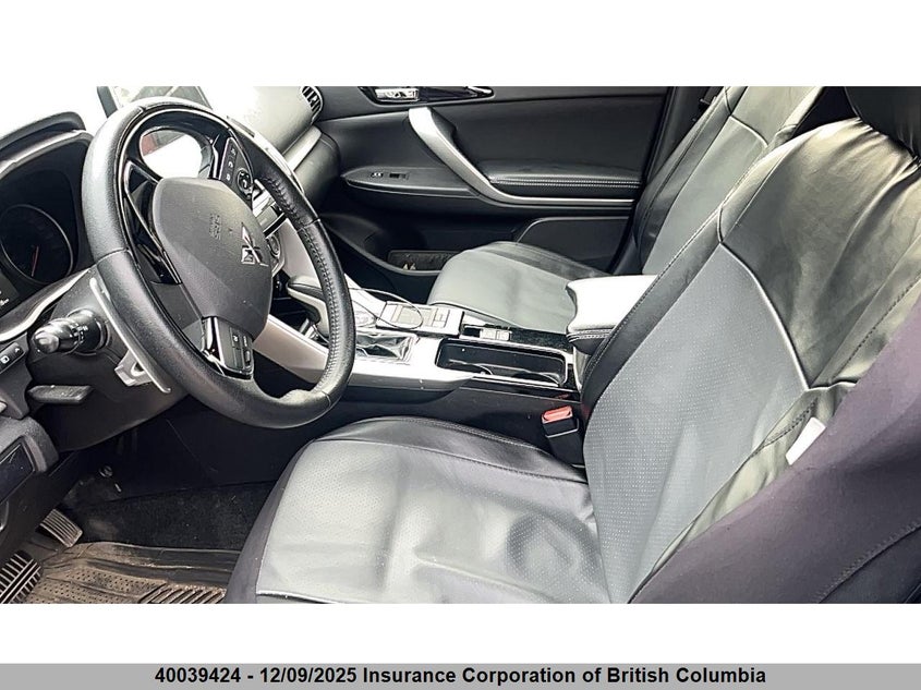 JA4AT4AA0JZ617917 2018 MITSUBISHI ECLIPSE CROSS photo no. 9