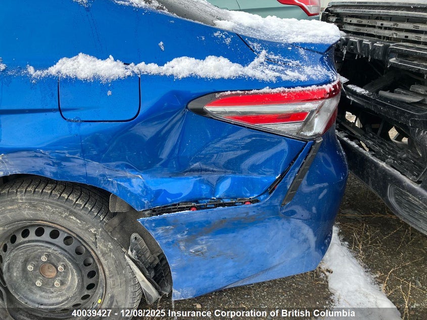 4T1B11HK2JU058781 2018 TOYOTA CAMRY photo no. 14