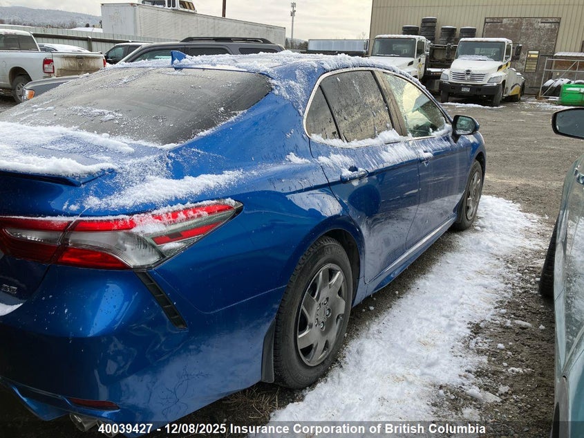 4T1B11HK2JU058781 2018 TOYOTA CAMRY photo no. 4