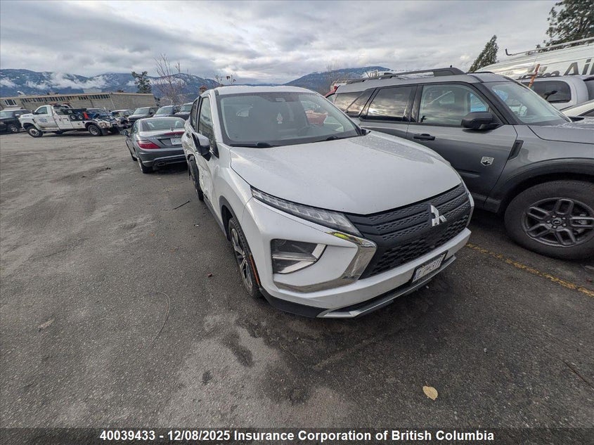 JA4ATVAA0NZ603043 2022 MITSUBISHI ECLIPSE CROSS photo no. 10