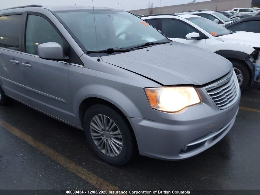 CHRYSLER TOWN & COUNTRY TOURING L