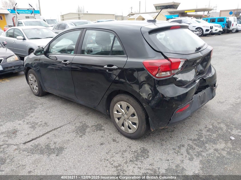 3KPA25AB7JE039379 2018 KIA RIO photo no. 3