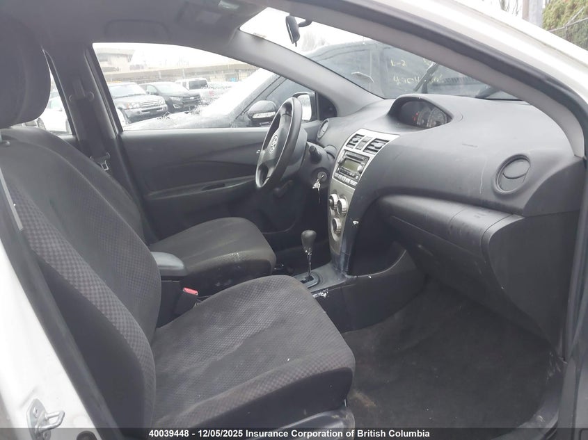 JTDBT923271041049 2007 TOYOTA YARIS photo no. 5