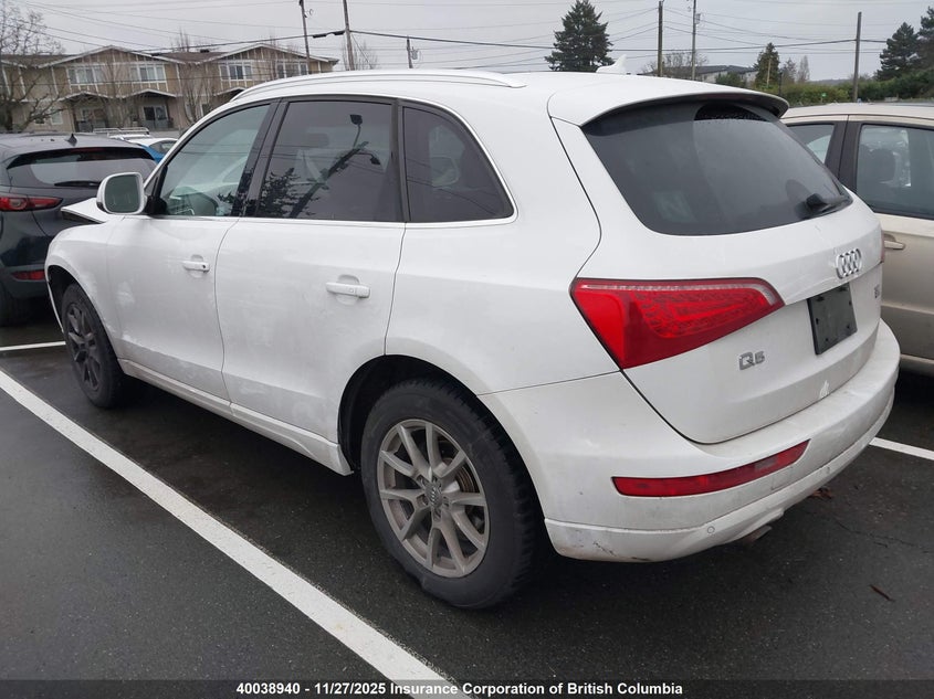 WA1LKCFP4AA012851 2010 AUDI Q5 photo no. 3