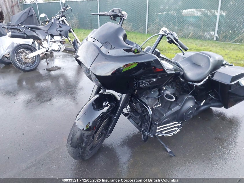 1HD1FC410AB645548 2010 HARLEY-DAVIDSON ELECTRA GLIDE photo no. 2