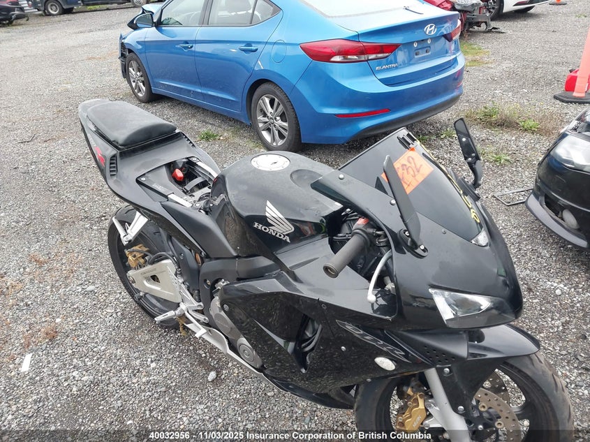JH2PC37293M001490 2003 HONDA CBR photo no. 18