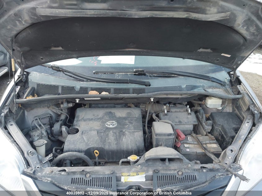 5TDKK3DC4BS149150 2011 TOYOTA SIENNA photo no. 10