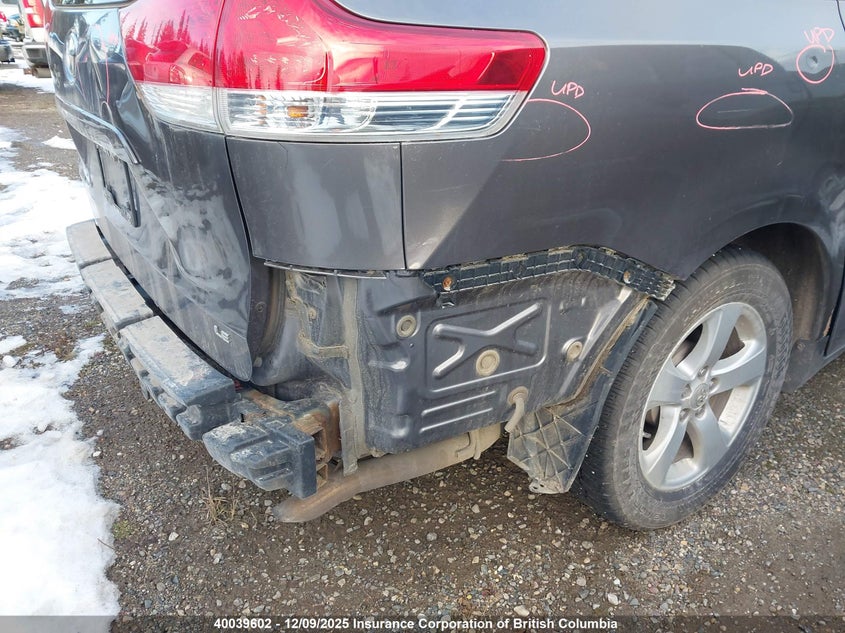 5TDKK3DC4BS149150 2011 TOYOTA SIENNA photo no. 23