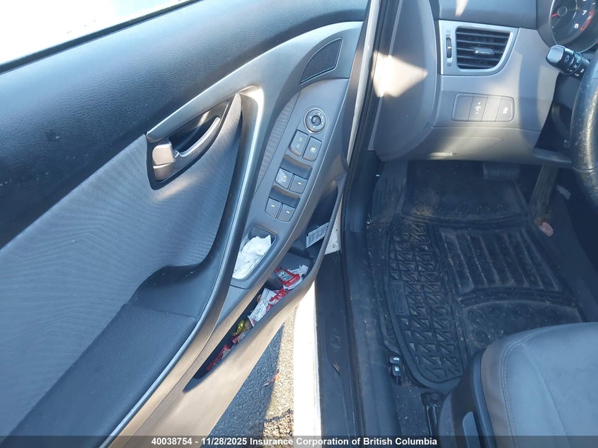 5NPDH4AE5BH023243 2011 HYUNDAI ELANTRA photo no. 12