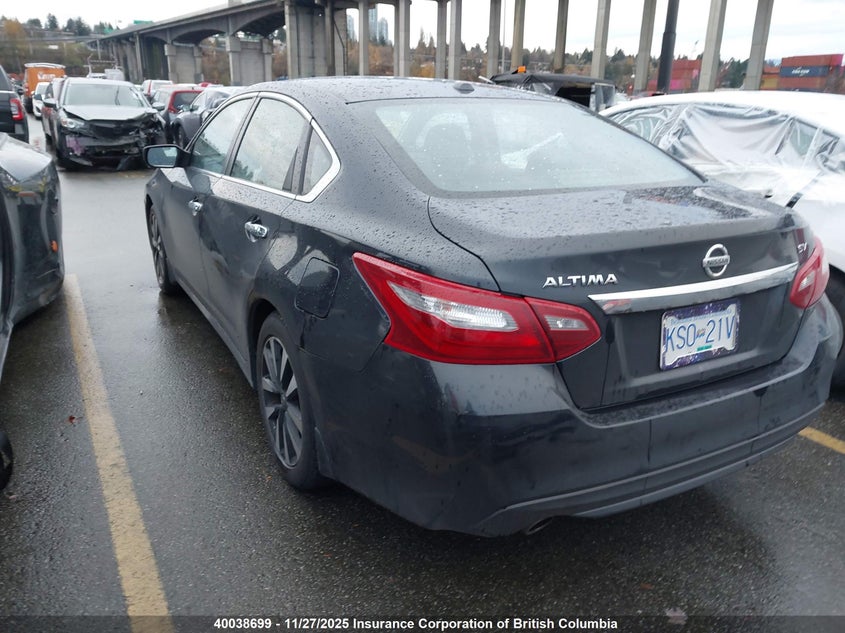 1N4AL3APXJC275258 2018 NISSAN ALTIMA photo no. 3
