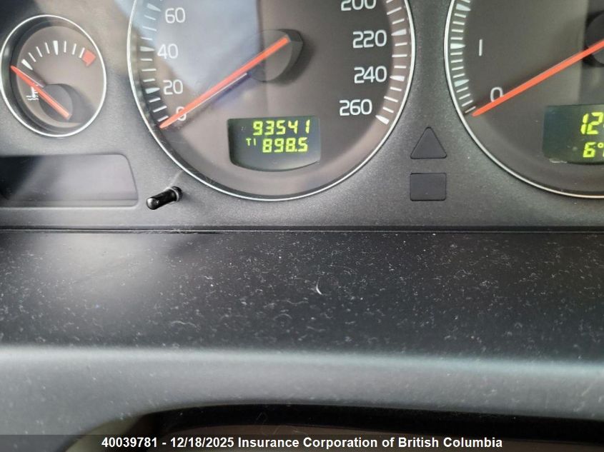 2004 Volvo V70 VIN: YV1SW61T042419814 Lot: 40039781