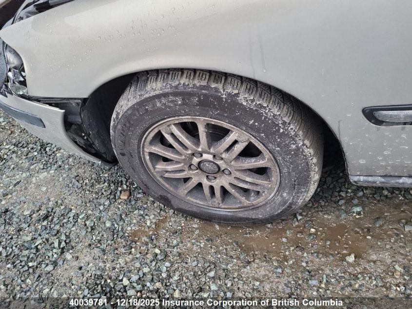 2004 Volvo V70 VIN: YV1SW61T042419814 Lot: 40039781