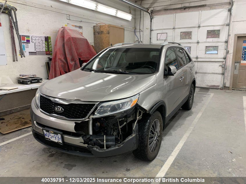 5XYKTCA63FG601877 2015 KIA SORENTO photo no. 2