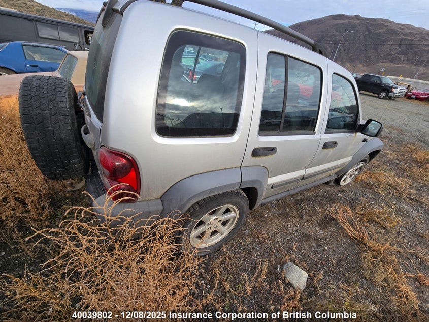 1J4GL48K77W560277 2007 JEEP LIBERTY (NORTH AMERICA) photo no. 4