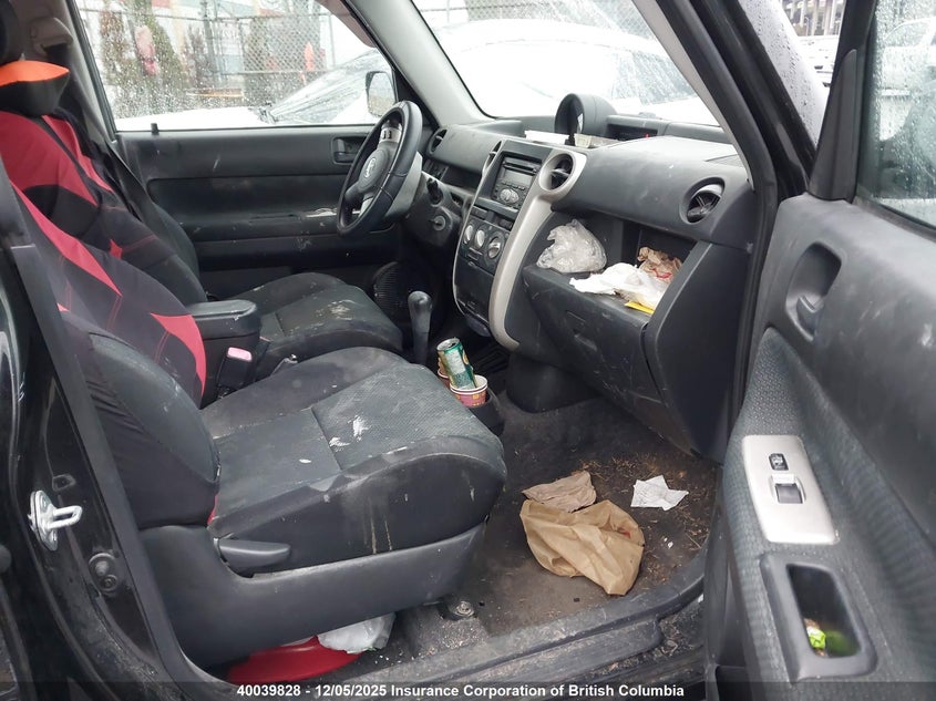 JTLKT324764069369 2006 SCION XB photo no. 5