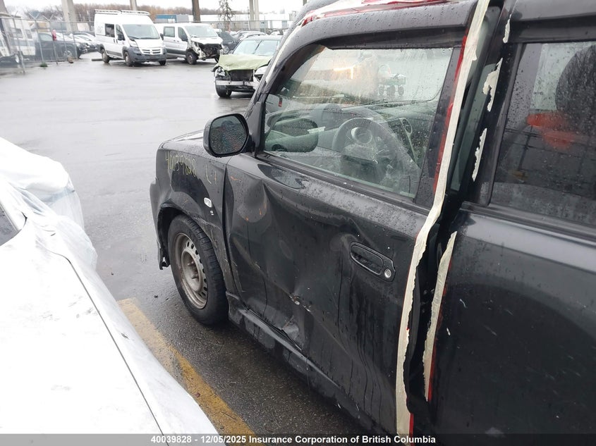 JTLKT324764069369 2006 SCION XB photo no. 6