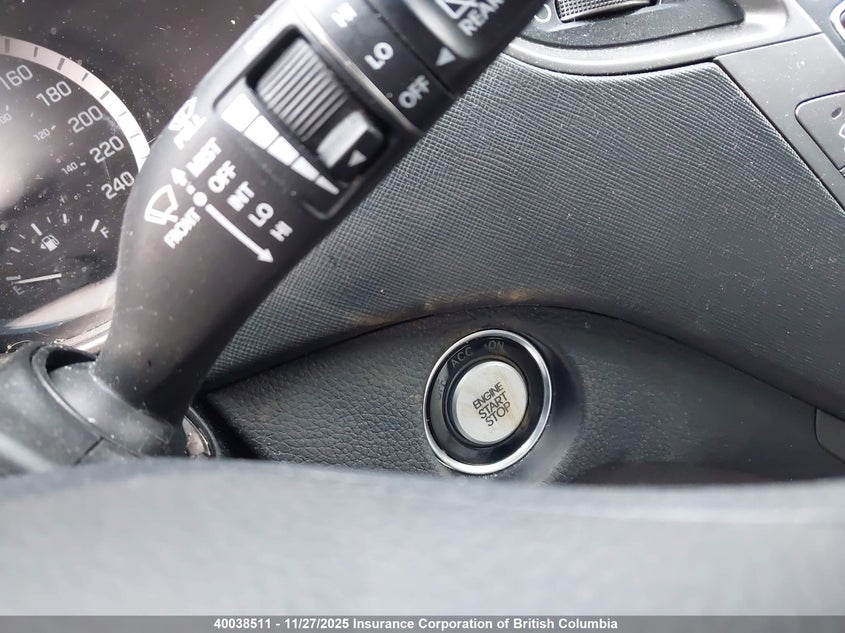 5NMZUDLB1JH075551 2018 HYUNDAI SANTA FE photo no. 11