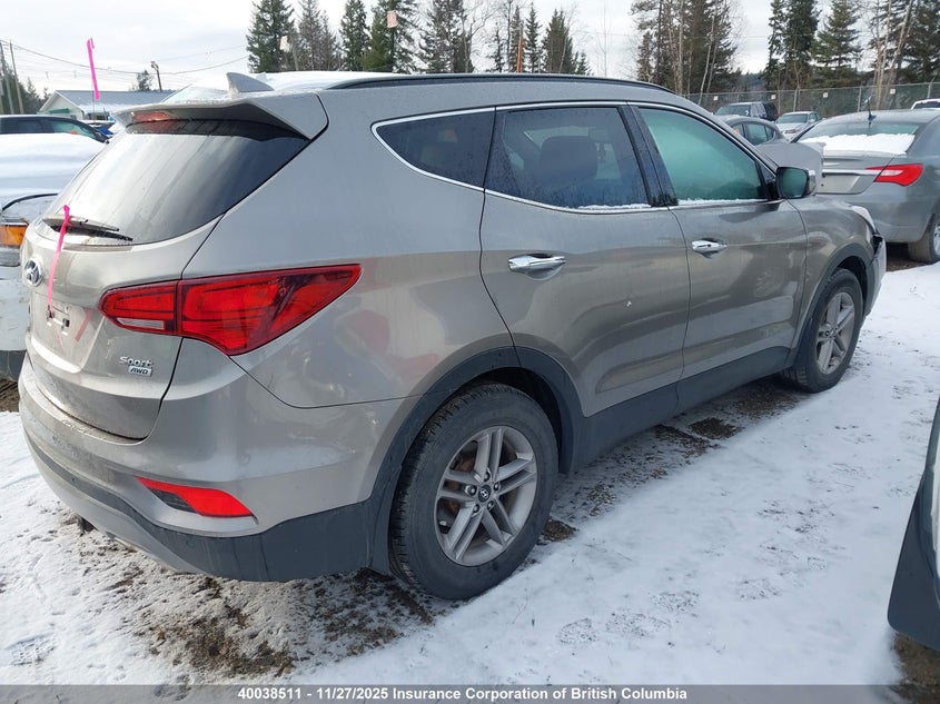 5NMZUDLB1JH075551 2018 HYUNDAI SANTA FE photo no. 4