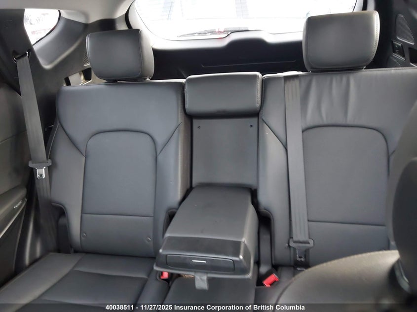 5NMZUDLB1JH075551 2018 HYUNDAI SANTA FE photo no. 8