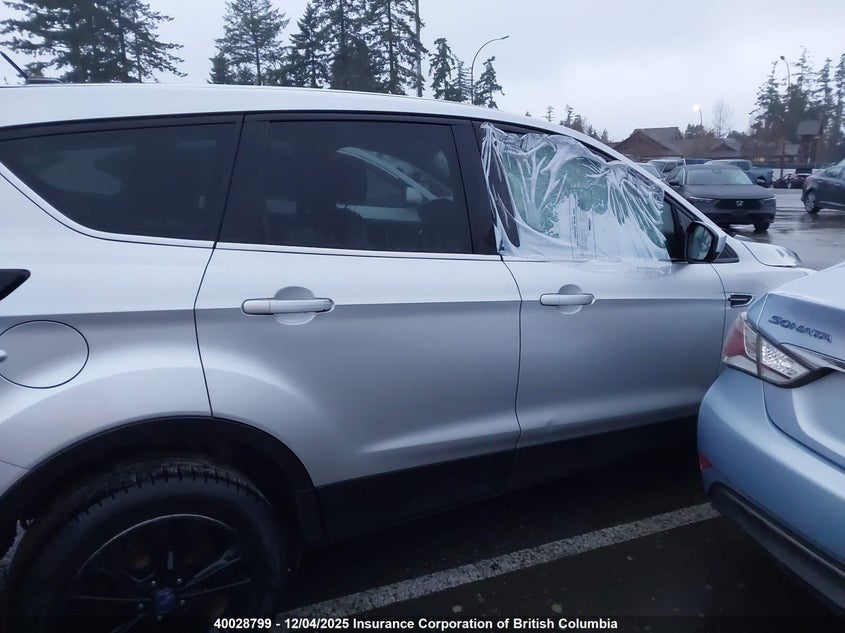 1FMCU0GD4HUD89641 2017 FORD ESCAPE photo no. 12